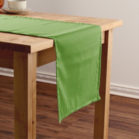 Avocado Green Kurzer Tischläufer (Beispiel)