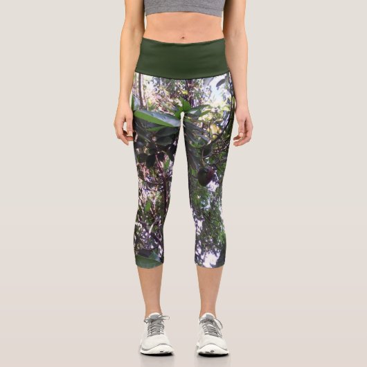 Avocado Tree Capri Leggings (Vorderseite)