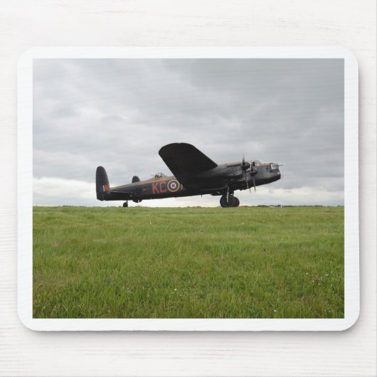 Avro Lancaster auf The Field Mousepad (Vorne)