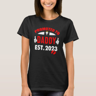 Awesome Promoted To Daddy 2023 Pregnancy Announc T-Shirt
