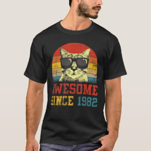 Awesome Since 1982 40th Birthday  Cat T-Shirt