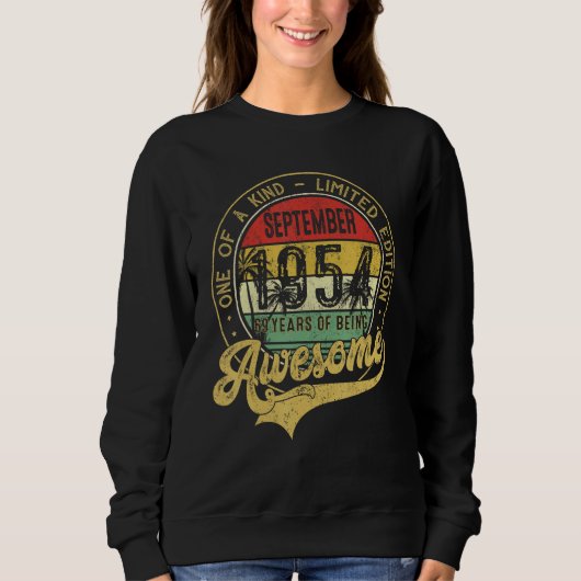 Awesome Since September 1954 One Of A Kind Sweatshirt (Vorderseite)