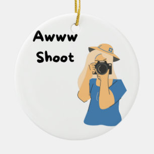 Awww Shoot mit einem Fotografen, der ein Bild auf Keramik Ornament