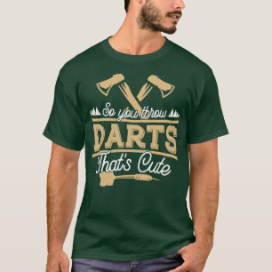 Ax wirbeln, sodass Darts weggeworfen werden, die N T-Shirt