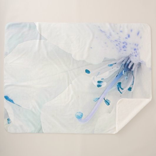 ** Azalea Art Malerei Blume Weiß Aquamarin Sherpadecke (Vorderseite (Horizontal))