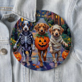 Azawakh Hunde Trick-oder-Treating Halloween-Kostüm Button (Beispiel)