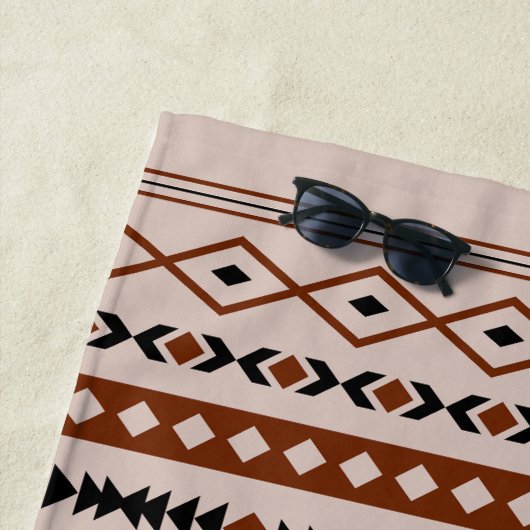 Aztec Black Browns Taupe Mixed Motifs Muster Strandtuch (Beispiel)