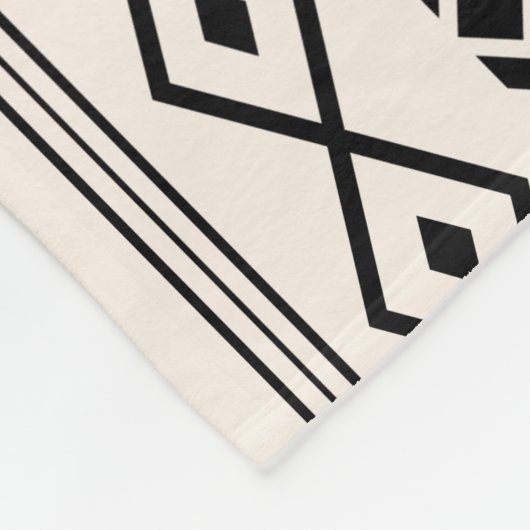 Aztec Black on Cream Mixed Motifs (H-Muster) Fleecedecke (Ecke)