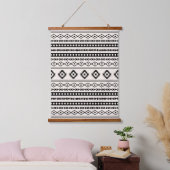 Aztec Black on Cream Mixed Motifs Muster Wandteppich Mit Holzrahmen (Schlafzimmer)