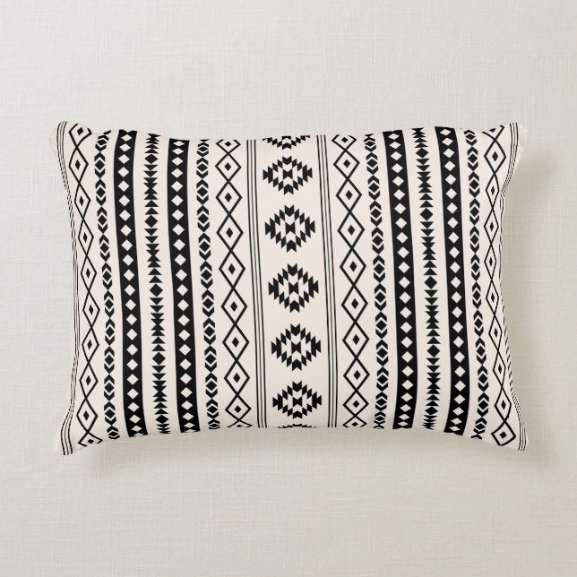 Aztec Black on Cream Mixed Motifs (V) Muster Dekokissen (Vorderseite)