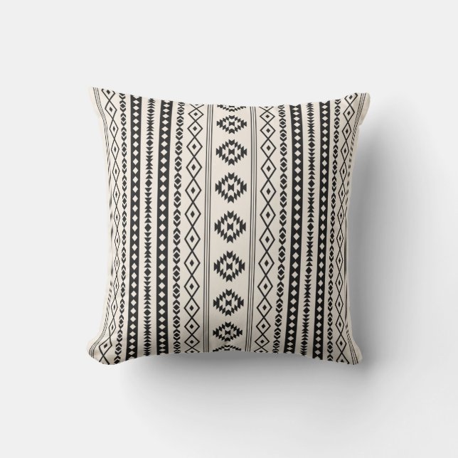 Aztec Black on Cream Mixed Motifs (V)-Muster Kissen (Vorderseite)