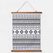 Aztec Black on White Mixed Motifs Muster Wandteppich Mit Holzrahmen (Vorderseite)