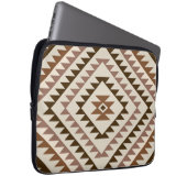 Aztec-Diamant-Muster-Design Braun+Creme Laptopschutzhülle (Vorne Rechts)