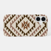 Aztec-Diamantmotiv-Design Braun+Creme iPhone 16 Hülle (Rückseite (Horizontal))