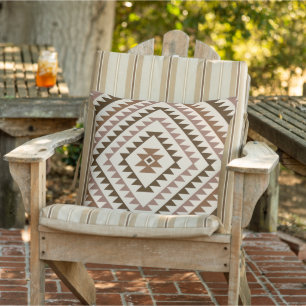 Aztec-Diamantmotiv-Design Braun+Creme Kissen