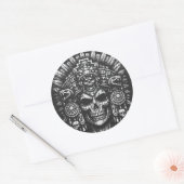 Aztec-Schädelkopfschmuck von BurnsInHell Runder Aufkleber (Umschlag)
