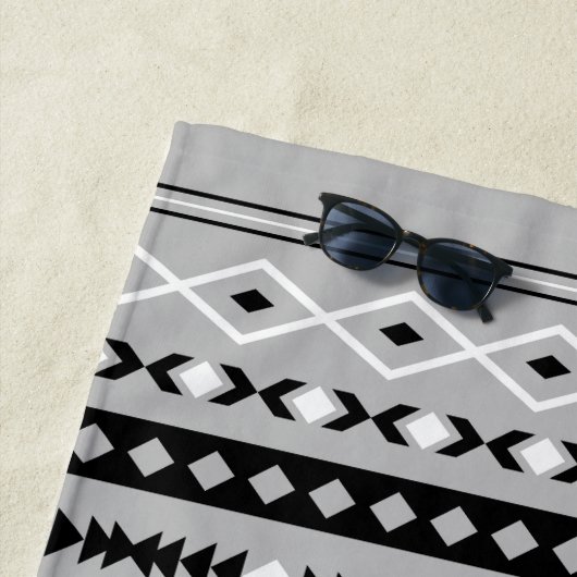 Aztec Schwarz-weiß Gray Mixed Motifs-Muster Strandtuch (Beispiel)