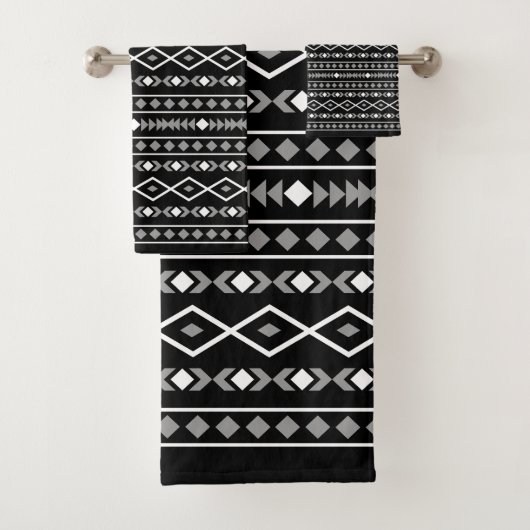 Aztec Shapes Pattern Grau Schwarz Badhandtuch Set (Insitu)