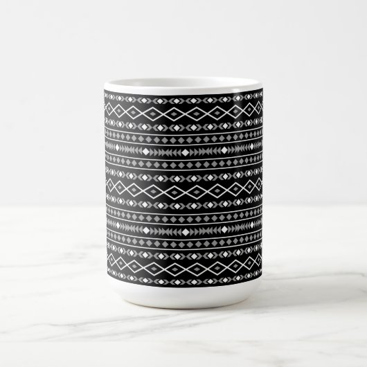 Aztec Shapes Pattern Grau Schwarz Kaffeetasse (Mittel)