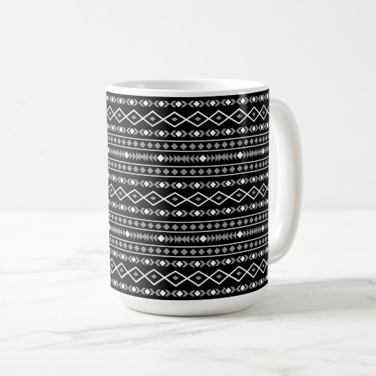 Aztec Shapes Pattern Grau Schwarz Kaffeetasse (VorderseiteRechts)