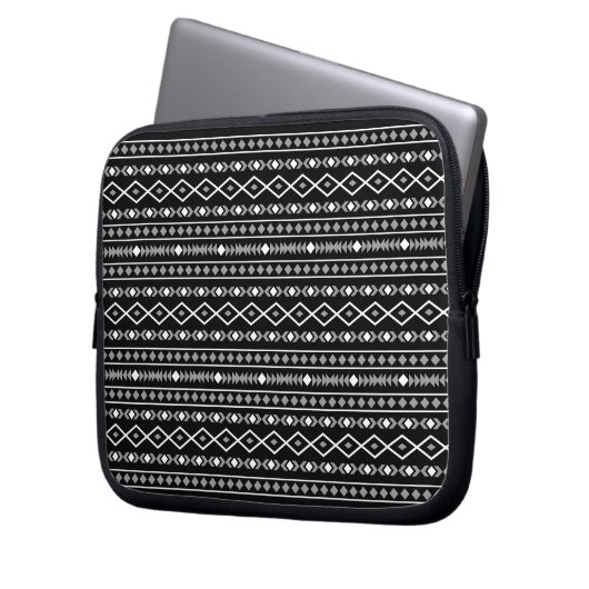 Aztec Shapes Pattern Grau Schwarz Laptopschutzhülle (Vorderseite Links)
