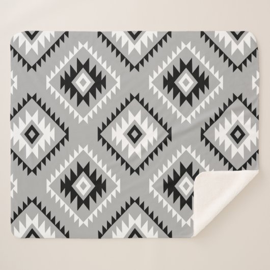 Aztec Style Motif Big Pattern Schwarz-weiß Grau Sherpadecke (Vorderseite (Horizontal))