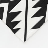 Aztec Symbol Stylisiert Big Ptn Black auf Weiß Fleecedecke (Ecke)
