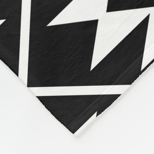 Aztec Symbol Stylisierte Muster Weiß auf Schwarz Fleecedecke (Ecke)