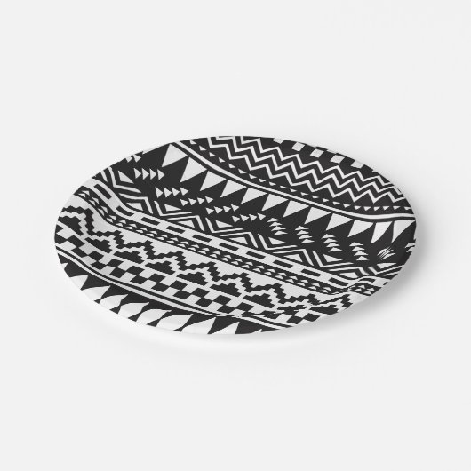 Aztekisches Schwarzweiss-Stammes- Pappteller (Schrägansicht)