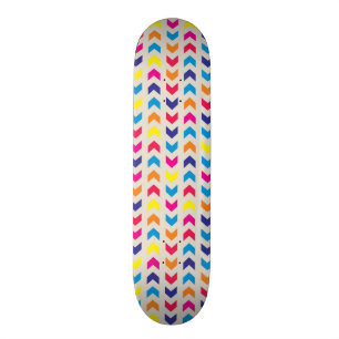 Aztekisches Zickzack buntes Skateboard