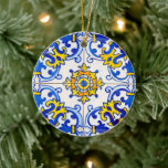 Azulejo Panel Tiles Family Christmas Keramik Ornament<br><div class="desc">Azulejo ist eine Form von portugiesischer oder spanischer Malerei,  mit Zinn-Glasur,  Keramik Fliesen. Es ist zu einem typischen Aspekt der portugiesischen Kultur geworden. Portugal importierte Azulejo-Fliesen aus Spanien,  und ihre Verwendung war in religiöser und privater Architektur weit verbreitet,  insbesondere auf Fassaden.</div>