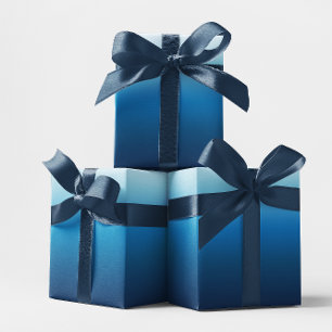Azurblauer Himmel zu Ozeanblauer Ombre Geschenkpapier