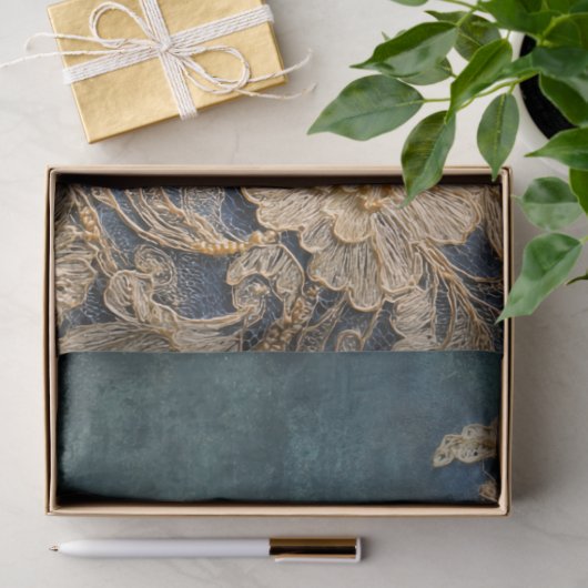 Azure Allure, Butterfly Patina & bestickte Spitze Seidenpapier (Geschenk)