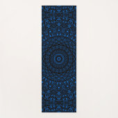 Azure Blue Mandala mit Hypnotic Symmetry Yogamatte (Vorderseite)