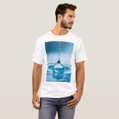 "Azure Elegance - Light Blue Water Droplet on Whi T-Shirt (Vorne ganz)