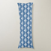 Azure Gray Fleur de Lys Seitenschläferkissen (Vorderseite Vertikal)
