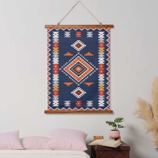 Azure Navy and Terracotta Geometric Tribal Wandteppich Mit Holzrahmen (Schlafzimmer)