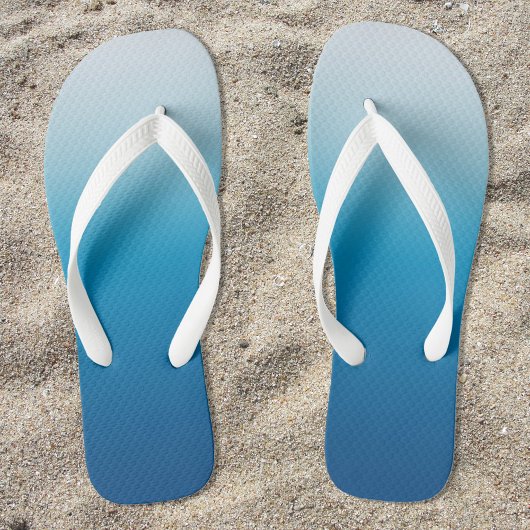Azure Sky bis Ocean Blue Gradient Badesandalen