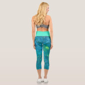 Azurzellen, heller Cyan Capri Leggings (Rückseite)