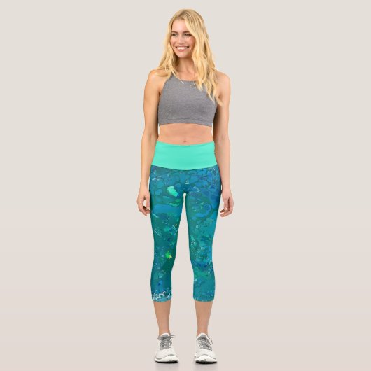 Azurzellen, heller Cyan Capri Leggings (Vorderseite)