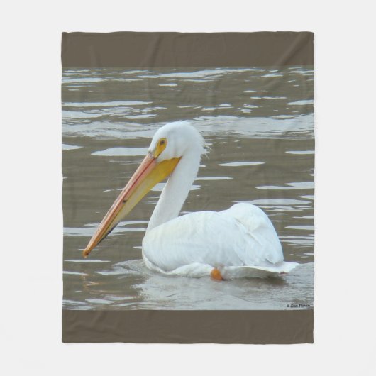 B15 White Pelican on Muddy Water Fleecedecke (Vorderseite)