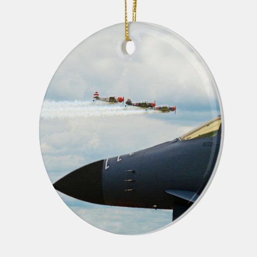 B-1 Bomber- und Kriegskämpfe Keramikornament (Links)