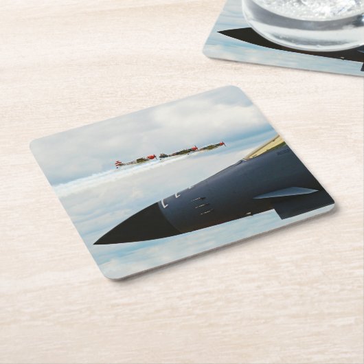 B-1 Bomber- und Kriegskämpfe Rechteckiger Pappuntersetzer (angewinkelt)