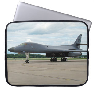 B-1B Lancer Bomber am Boden Laptopschutzhülle