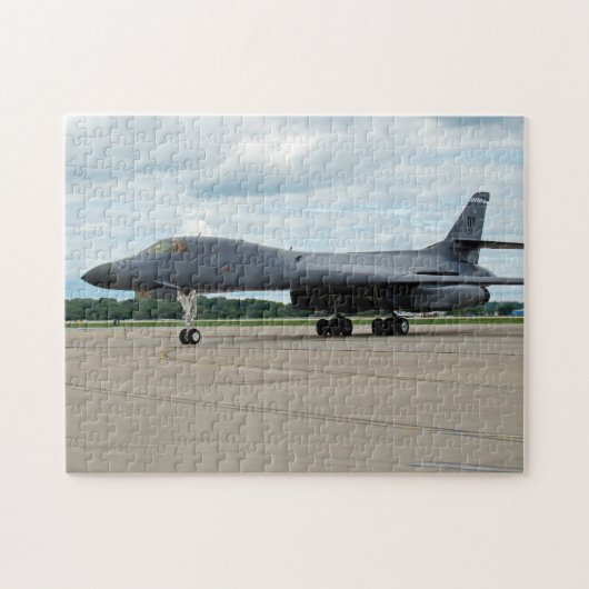 B-1B Lancer Bomber am Boden Puzzle (Horizontal)