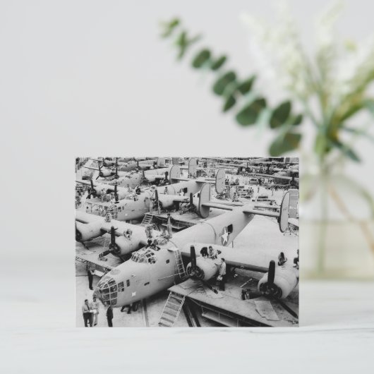 B-24 Bomber Assembly Line, 1943 Postkarte (Stehend Vorderseite)