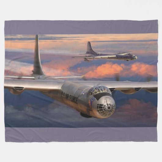 B-36 PEACEMAKER FLEECEDECKE (Vorderseite (Horizontal))