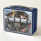 B-52H STRATOFORTSCHRIFT METALL BROTDOSE (Rückseite)