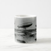 B-klasseschalldichte zelle der Marine, die über Kaffeetasse (Mittel)