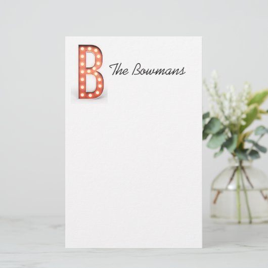 B Monogram Marquee Bulb personalize Briefpapier (Stehend Vorderseite)